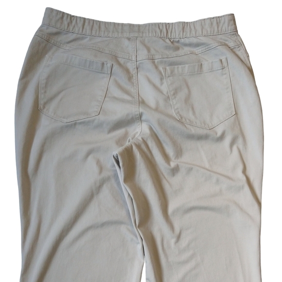 L.L. Bean Beige Classic Fit Straight Leg Pull On Pants High Rise Neutral - Picture 5 of 8